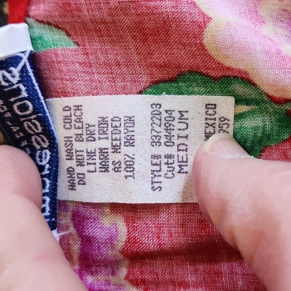 Impressions Short Sleeve Red Floral Dress - Picture 6 of 6